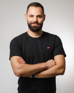 Dejan Stojkoski